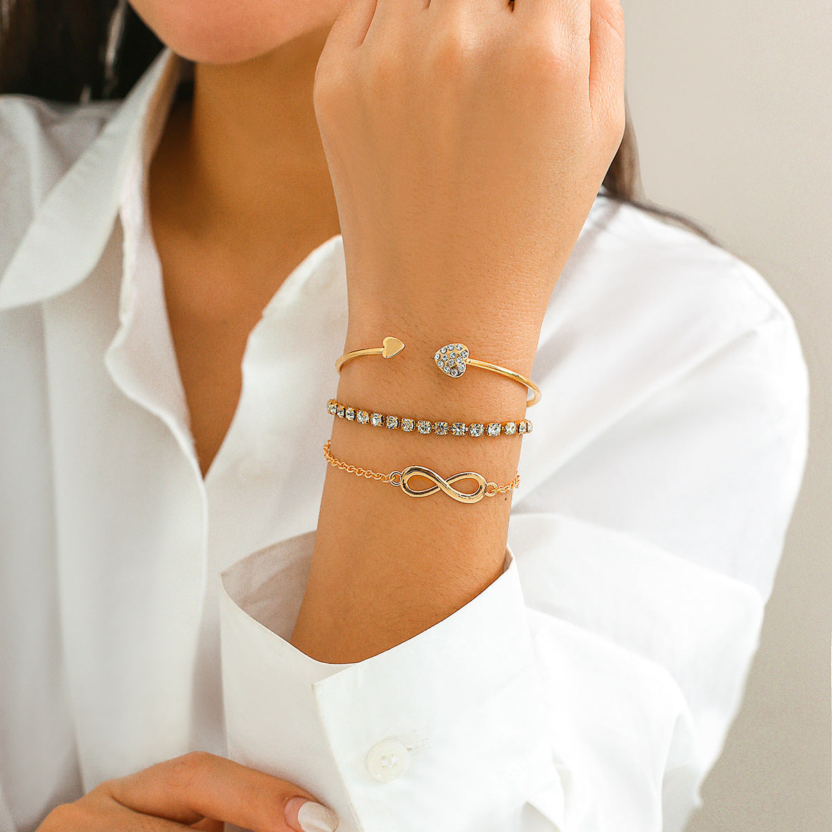 Bracelet chaîne cœur en 8, zircon