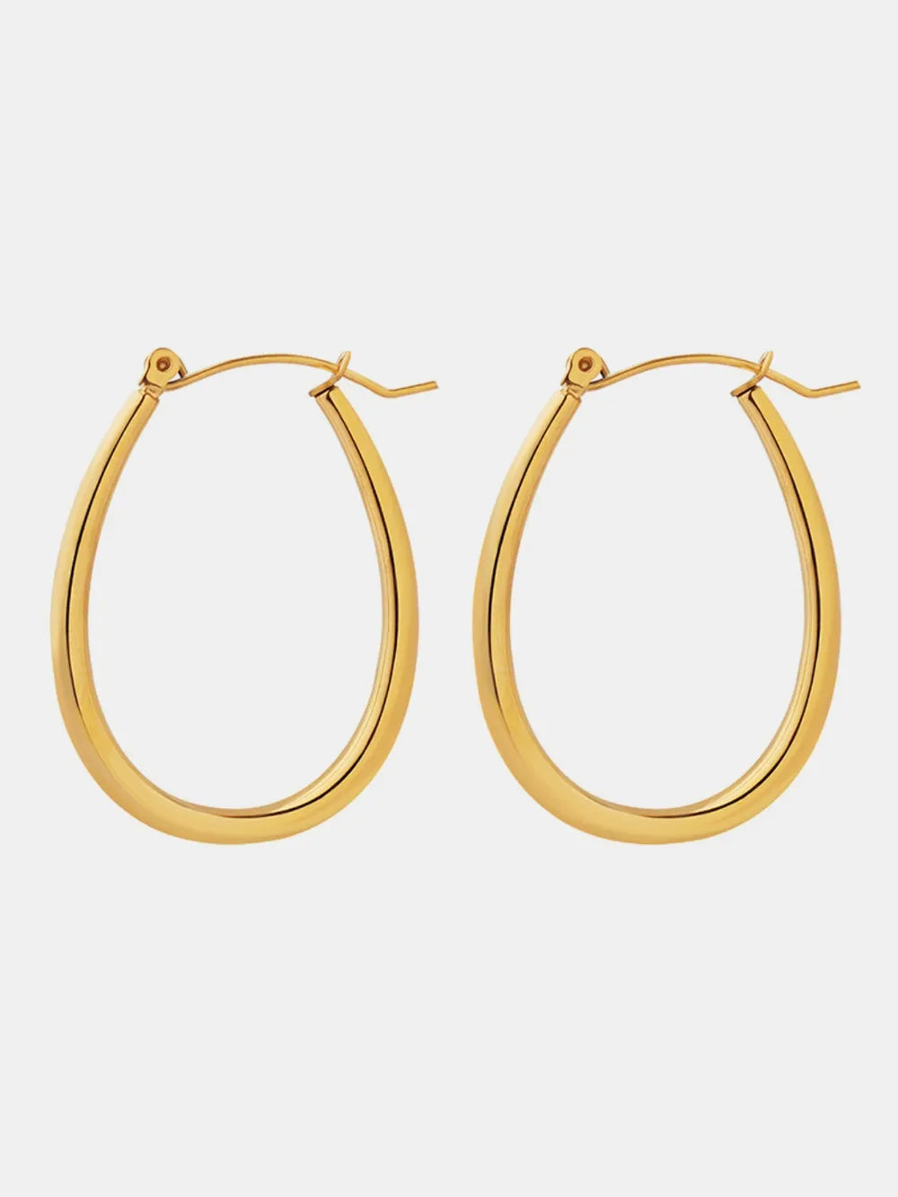 Boucles d'oreilles élégantes, design polyvalent