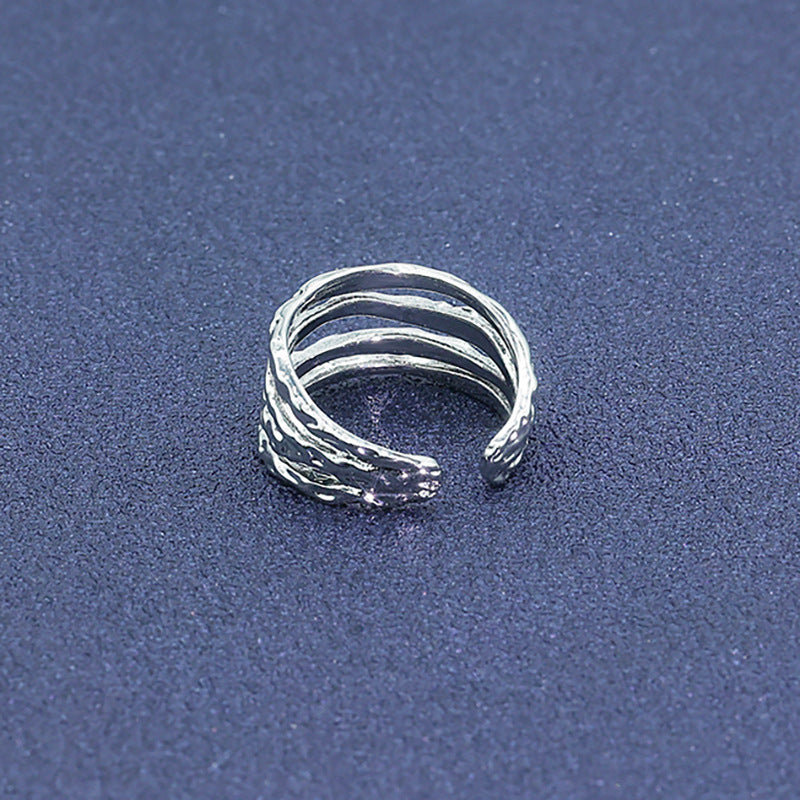 Bague ouverte effet lave irrégulière