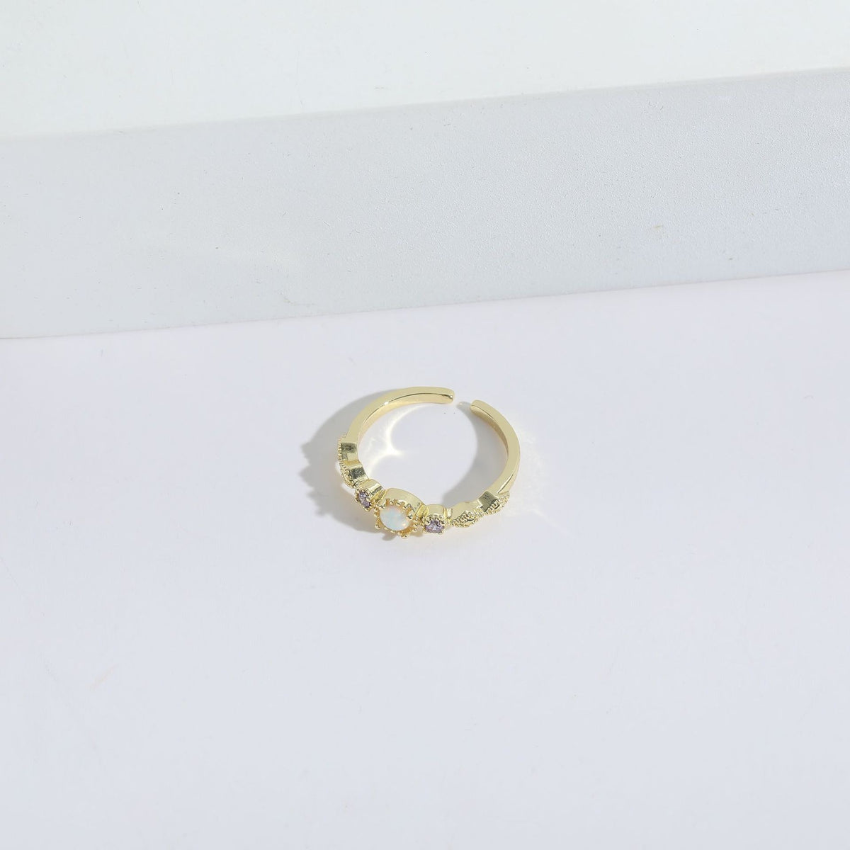 Bague rubis, zircon et perle, plaqué or 14 carats