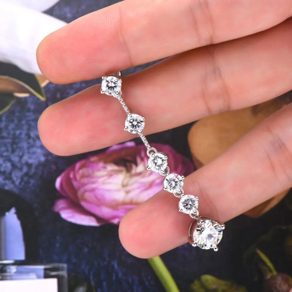 Boucles d'oreilles moissanite 4 carats, style élégant