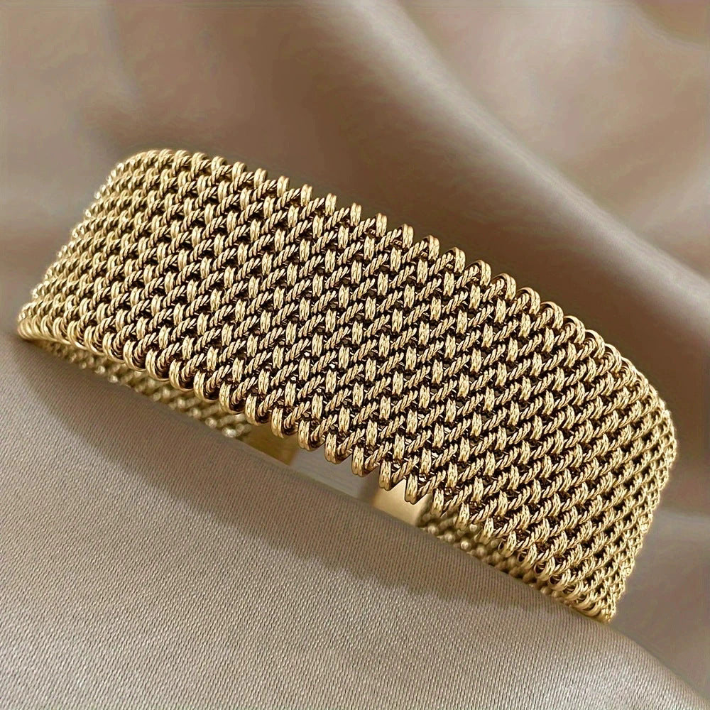 Bracelet texturé martelé, plaqué or 18 carats, acier titane