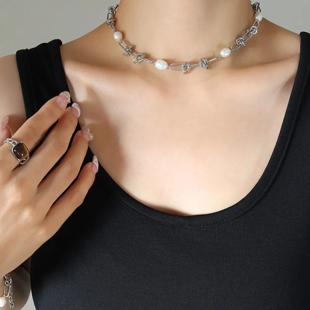 Collier perles d'eau douce, acier titane