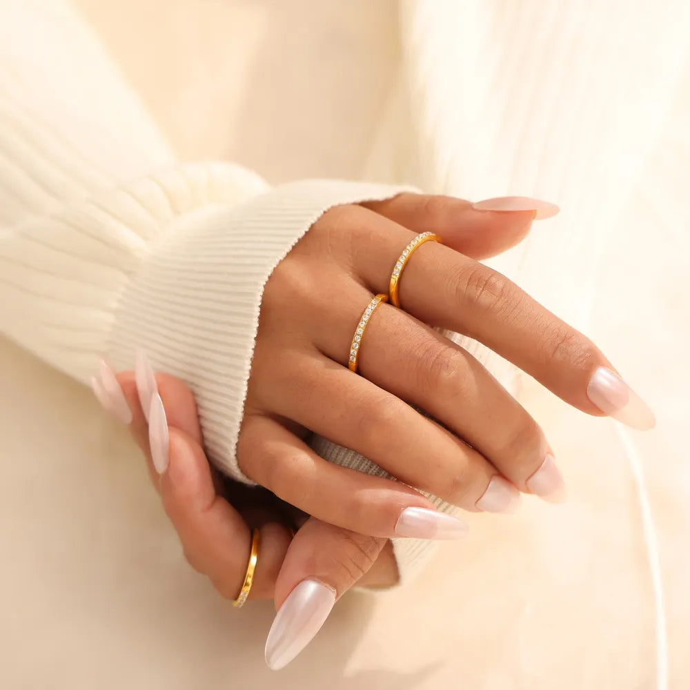 Bague fine empilable zircon, acier titane