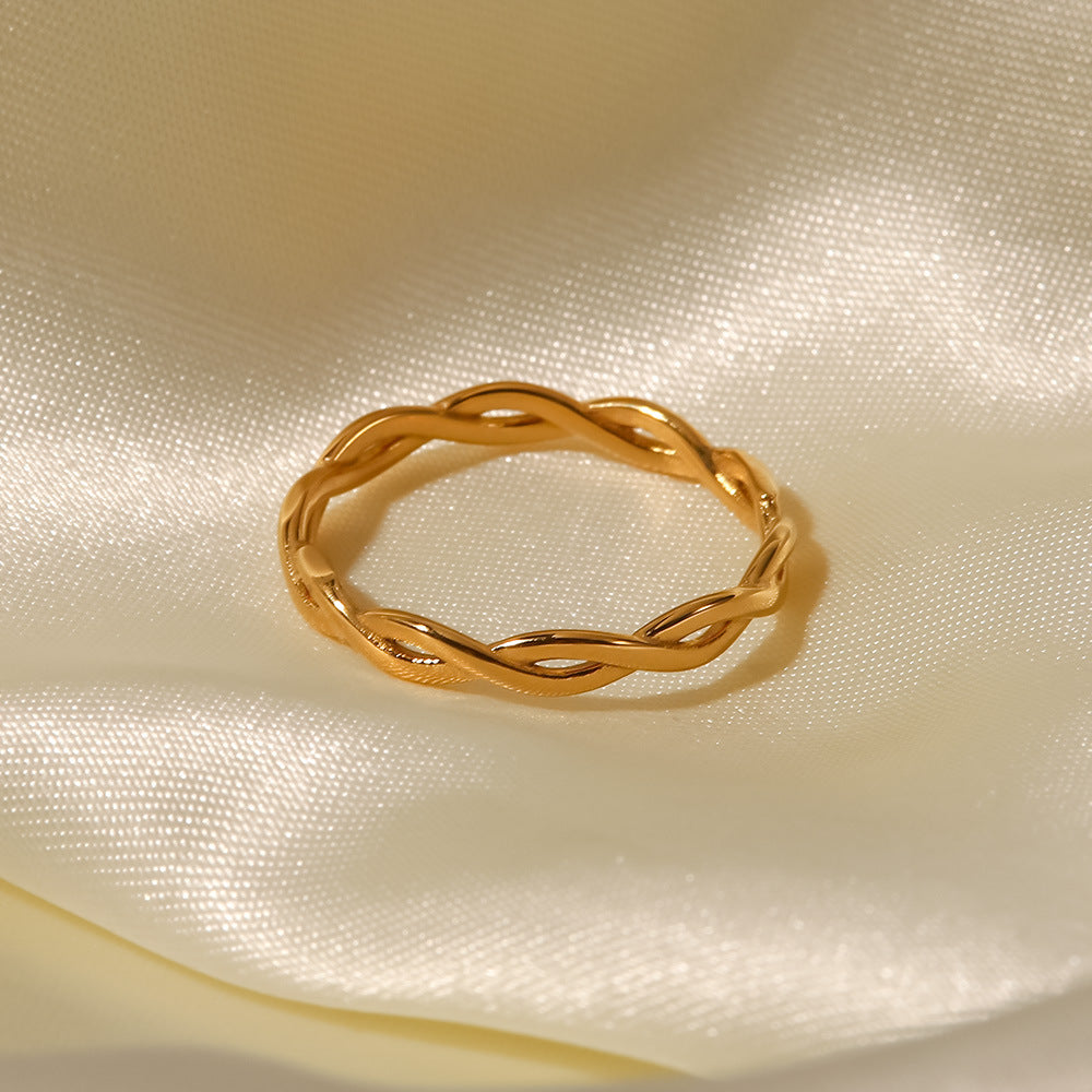 Bague torsadée géométrique empilable, style européen