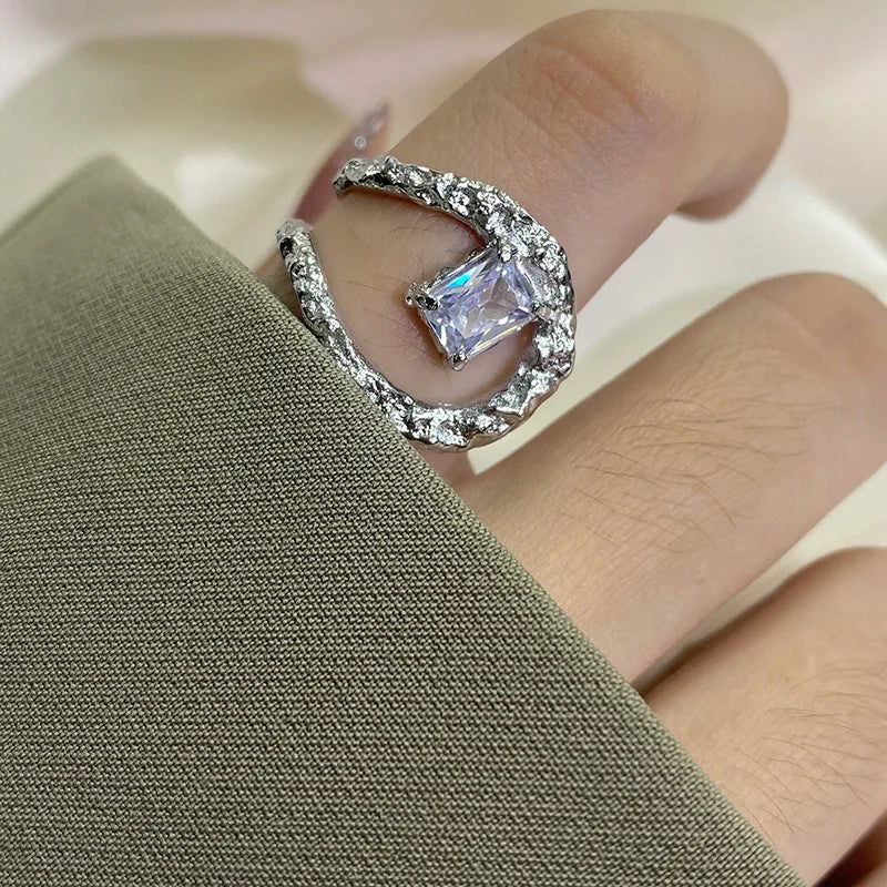 Bague ajourée géométrique zircon, argenté