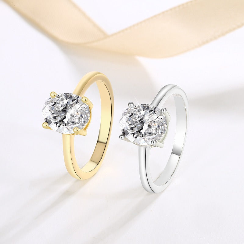 Bague moissanite taille princesse, design épuré