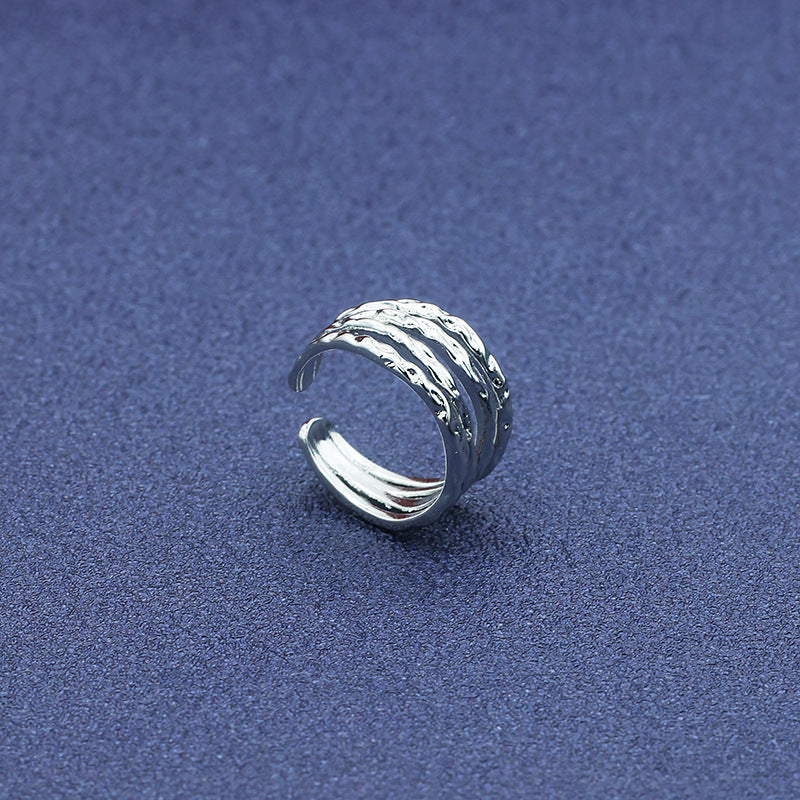 Bague ouverte effet lave irrégulière