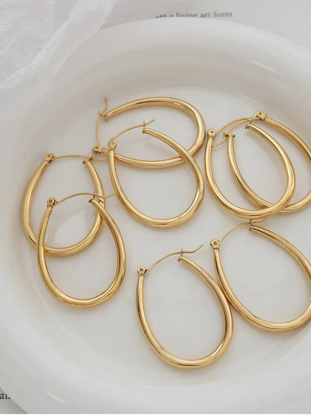 Boucles d'oreilles élégantes, design polyvalent