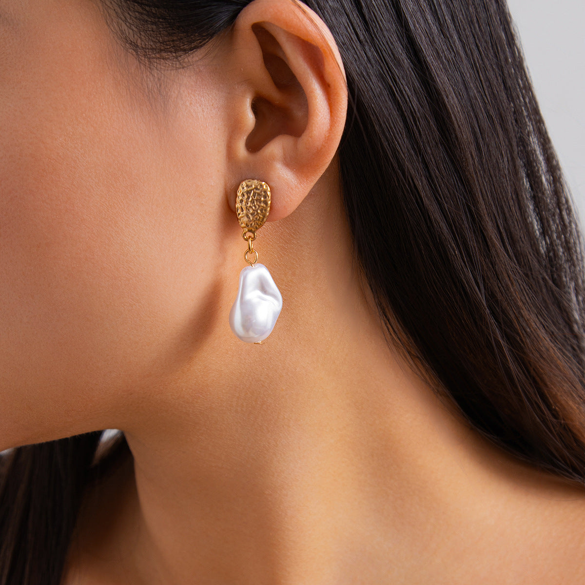 Boucles d'oreilles pendantes perle baroque, style rétro français