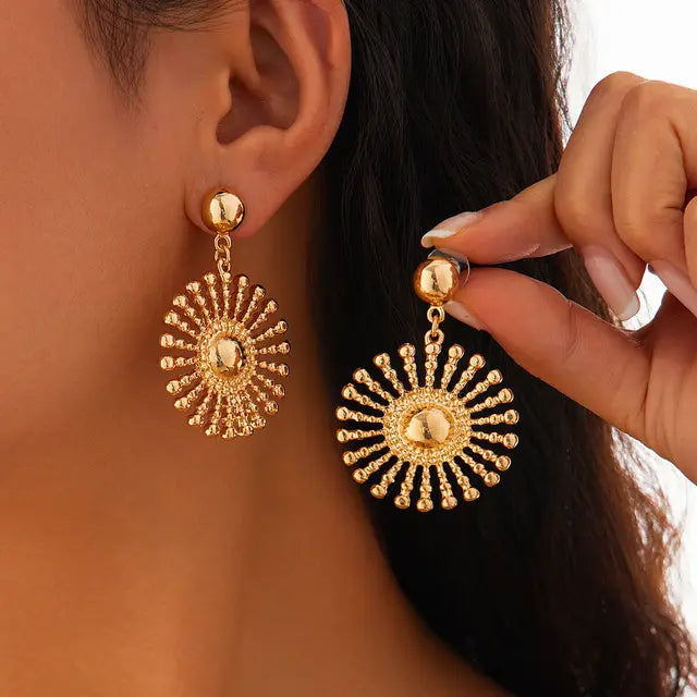 Boucles d'oreilles pendantes tournesol rondes, style gothique
