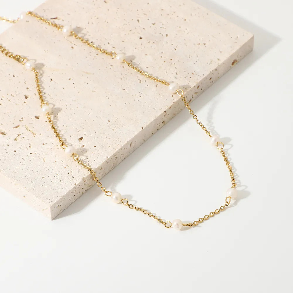 Collier perles d'eau douce, plaqué or 18 carats