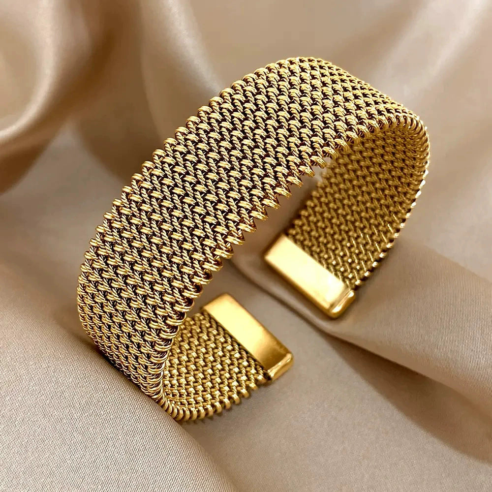 Bracelet texturé martelé, plaqué or 18 carats, acier titane