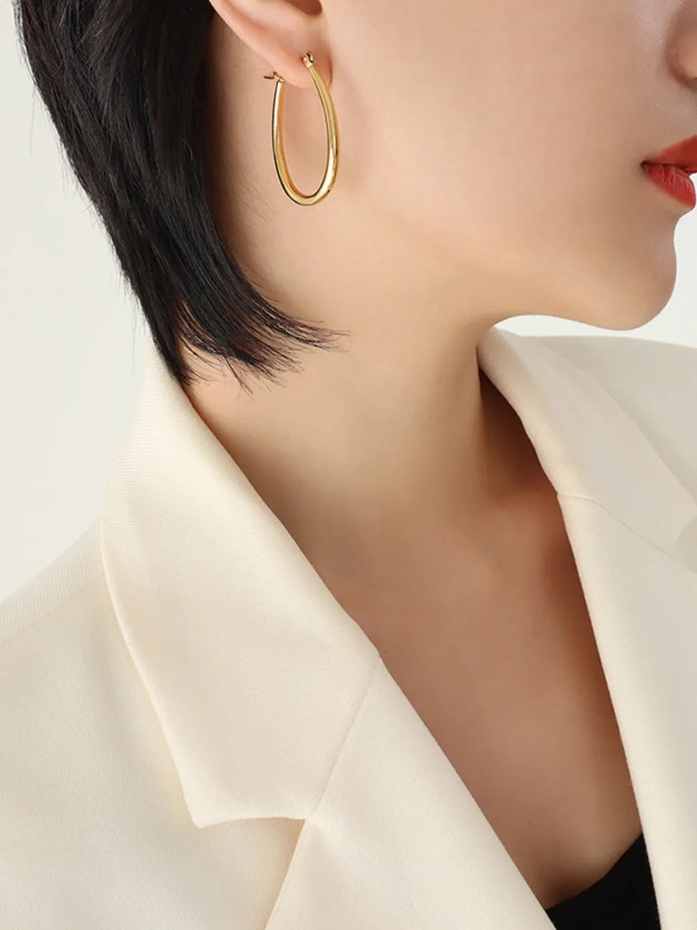 Boucles d'oreilles élégantes, design polyvalent