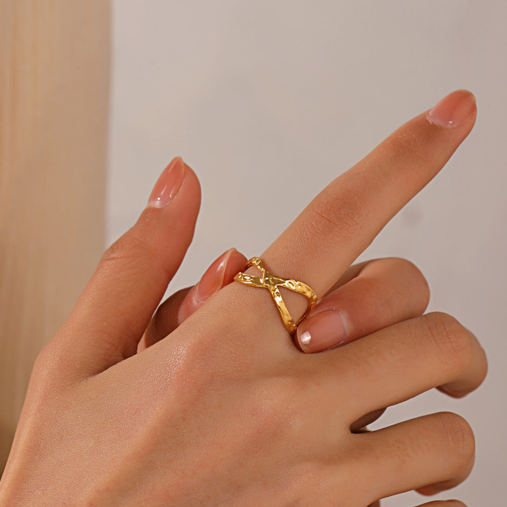 Bague ouverte croix, ligne simple, style européen